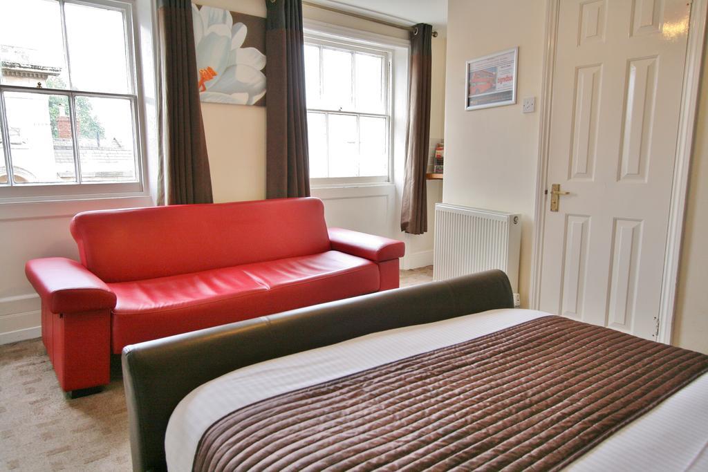 Central Hotel Cheltenham By Roomsbooked Room photo