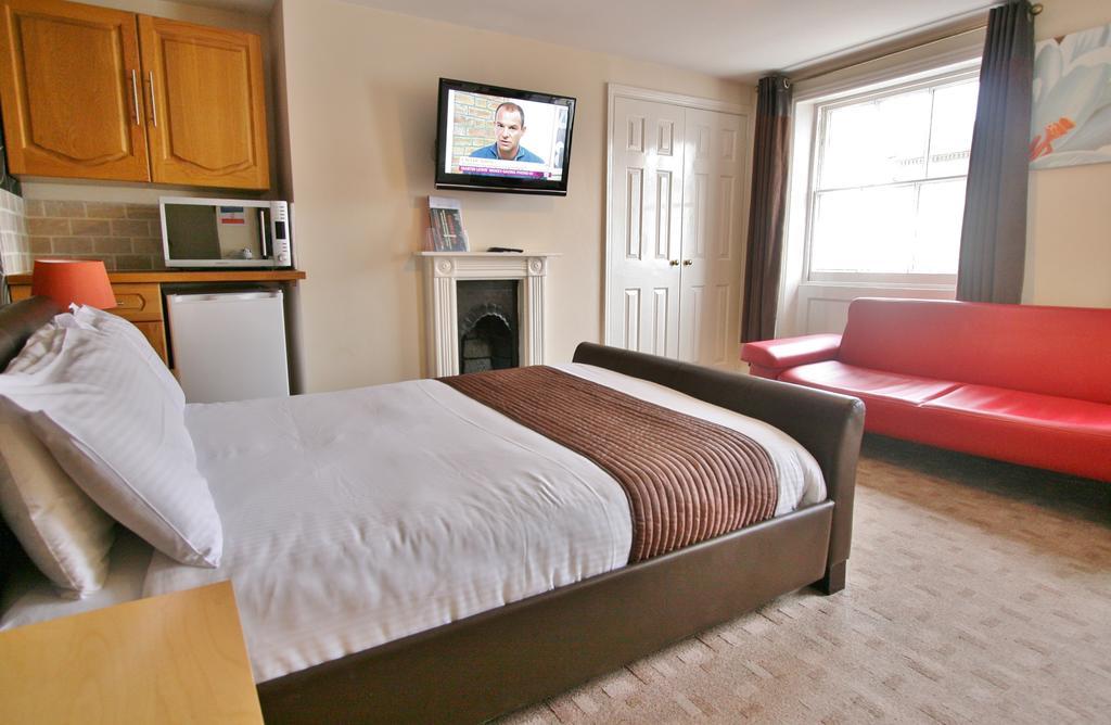 Central Hotel Cheltenham By Roomsbooked Room photo